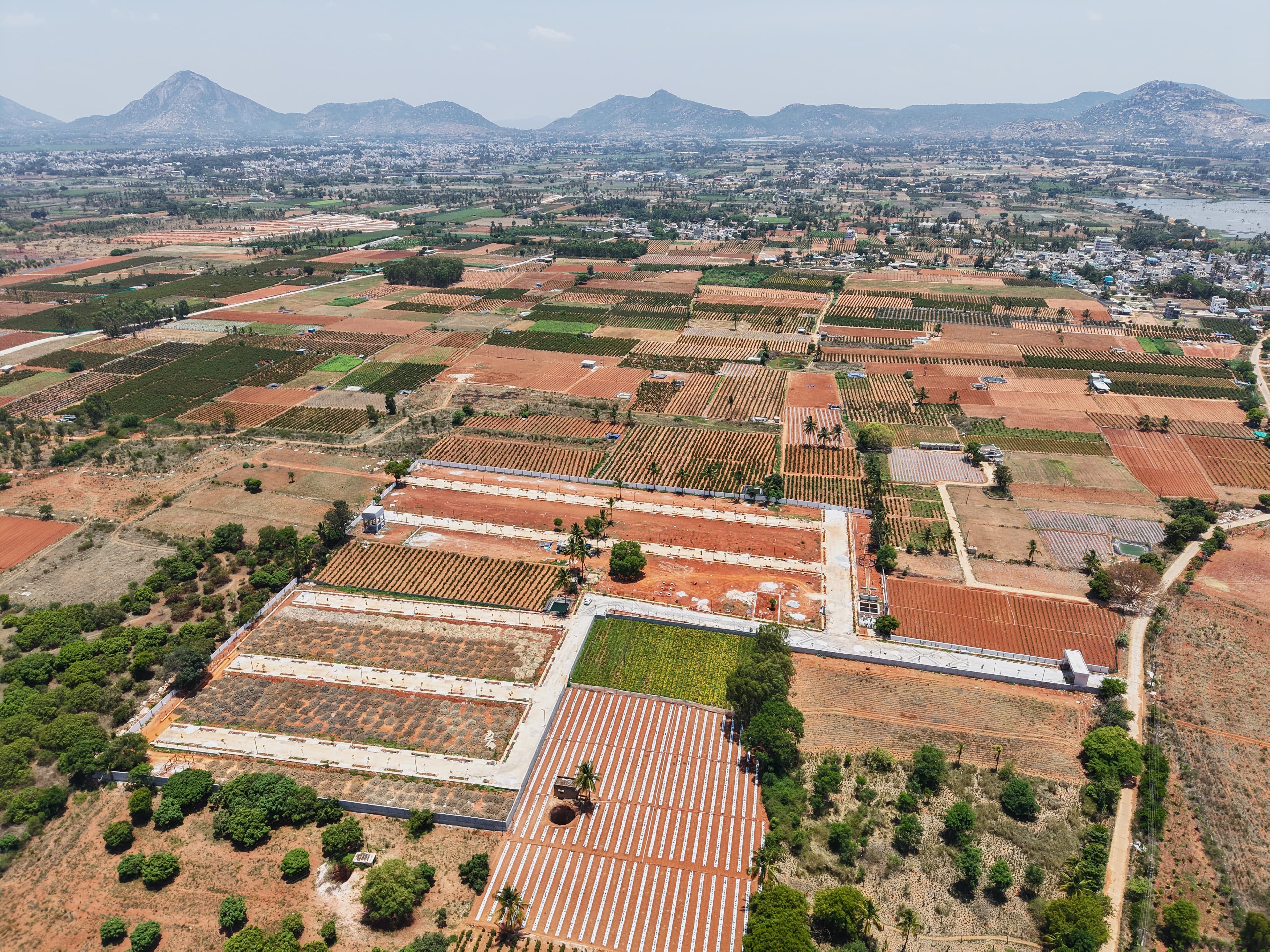Community roads and landscaping at Nava Manchanballe